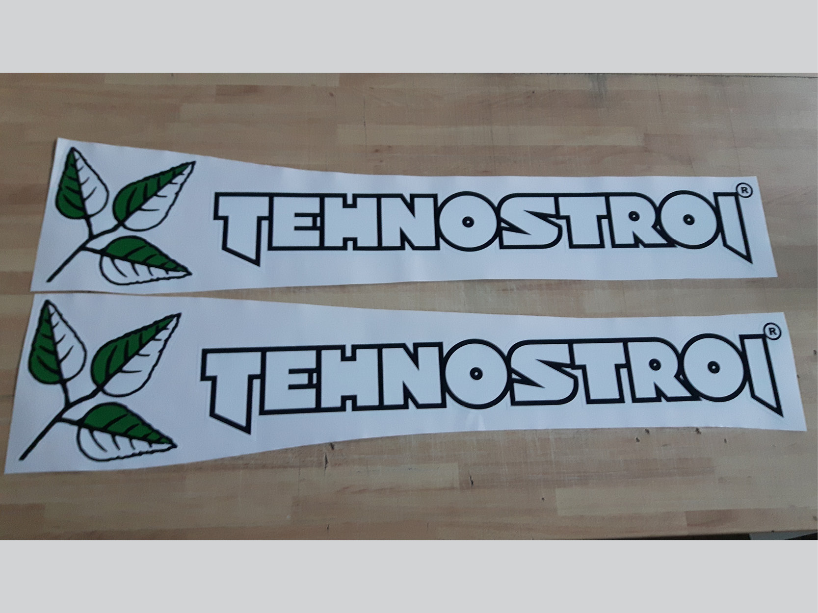 Nalepka tiskana Tehnostroj